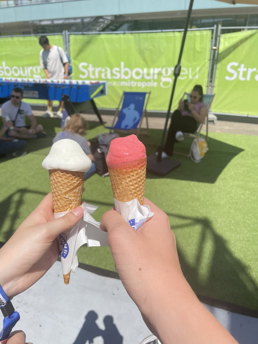 jules_msl's tweet photo. Refreshing snack after our passionate activitie about #Erasmus 🇪🇺 🍦
#EYE2023 @LCPevenements https://t.co/Zx6sSTPLWp