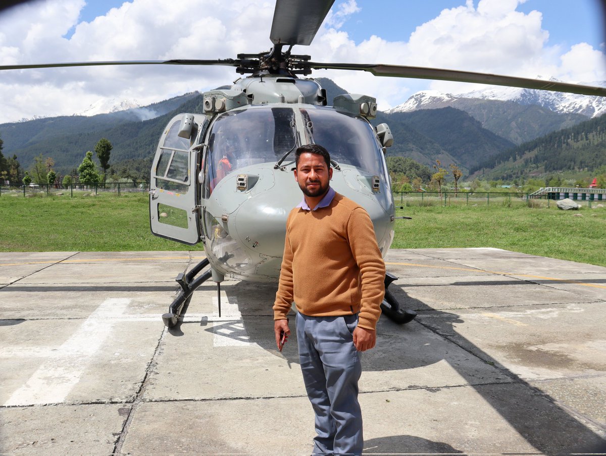 LoluJunaid's tweet photo. Keep on dreaming even if it breaks your heart #Anantnag https://t.co/4jhf5eBBqa