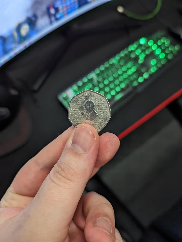 When I was doing admin for my first Lan, <a href="/northernwizard/">Halloween</a> gave me a coin for the coin toss... The same coin I've been using for the past 4 years ! Today, it's <a href="/HOTS_Inter/">Heroes International</a> !