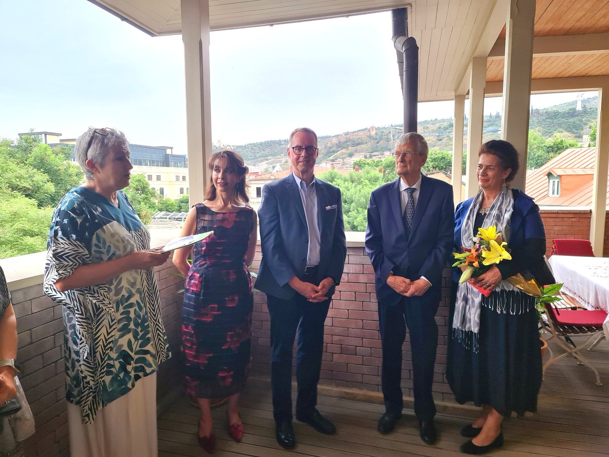 Welcome President @goetheinstitut, Prof. Carola Lentz, to #Tbilisi where we gathered partners of our rich & dynamic 🇩🇪🤝🏽🇬🇪 cultural relations to honor & thank Barbara von Muenchhausen, Director of GI #Georgia. 
One European Family 🇪🇺
 @AA_Kultur