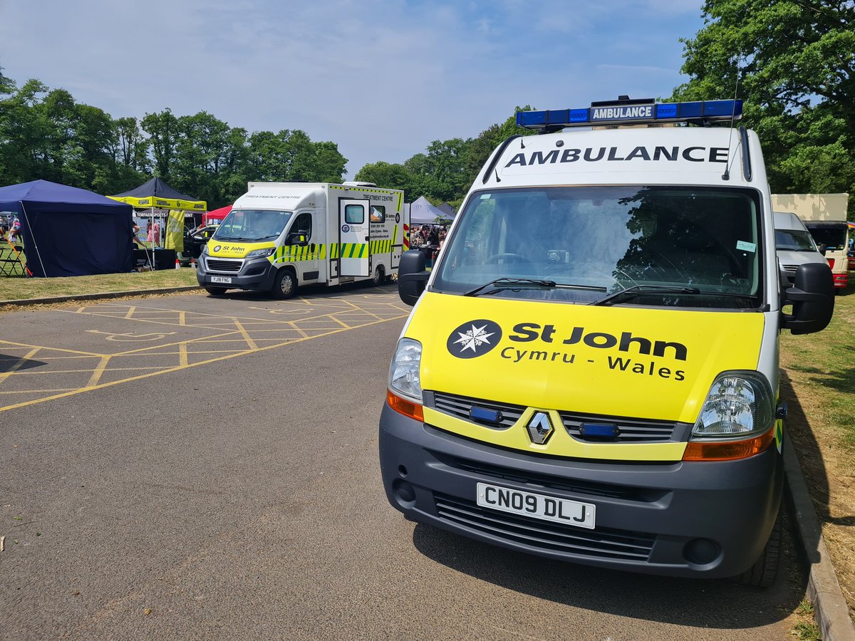 Out on duty today with @SJACCwmbran for @CwmbranCouncil #BigEvent2023 it's going to be a warm one stay hydrated everyone 

#Cwmbran #Community #BigEvent #Volunteers #Boatinglake