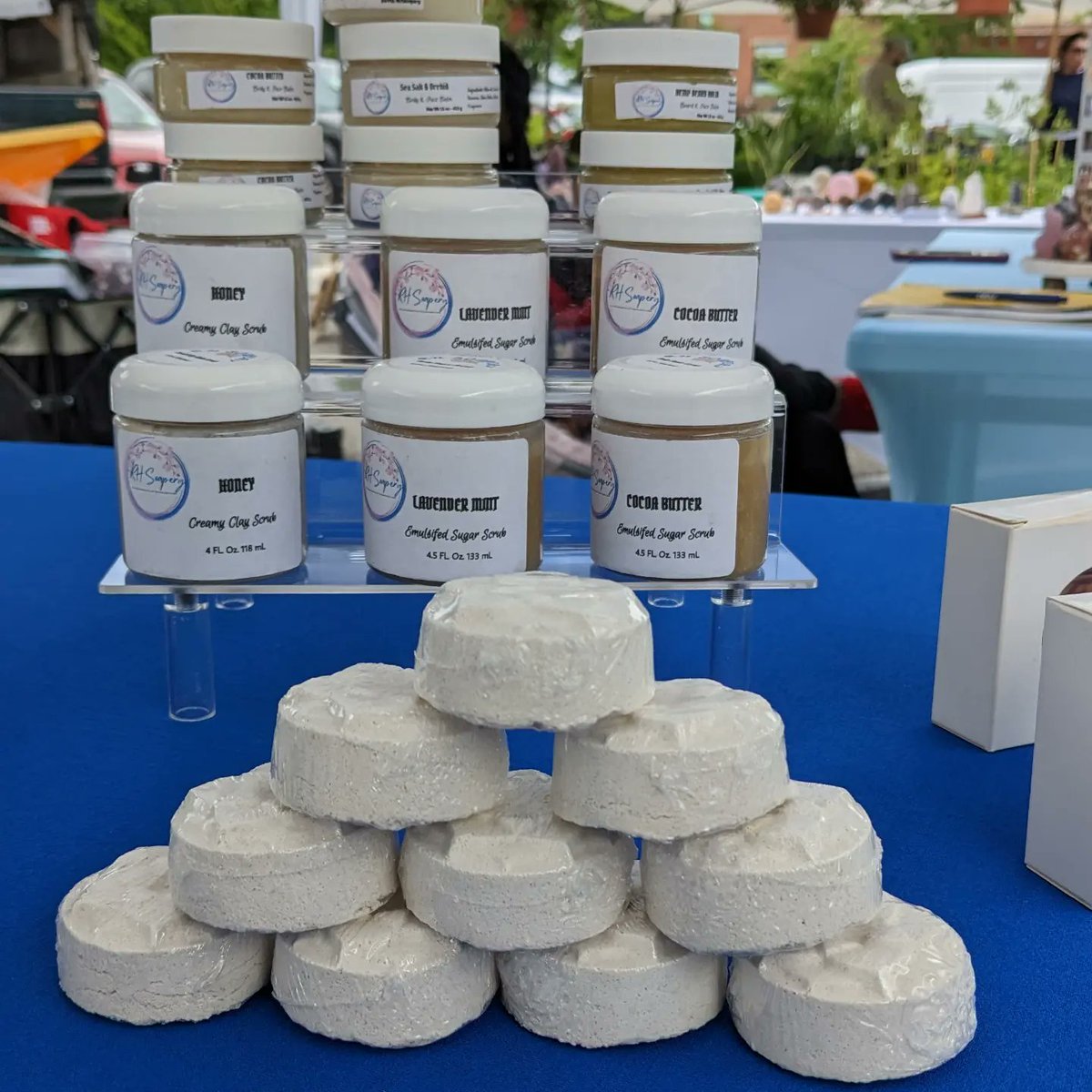 daron_baker's tweet photo. https://t.co/LHg0VY47d6

#soapmaking #BlackOwnedBusiness #SmallBusiness #NatureBeauty #naturalsoap #rhsoapery #homemade #skincare #dealandsteal #beauty https://t.co/Yk7hjHSOP7