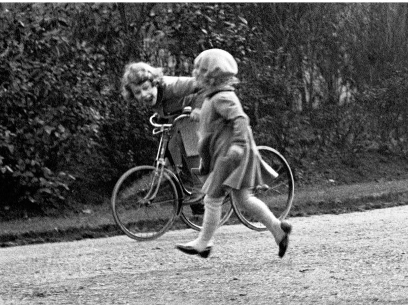 Accepting a free kids bike under a British Royal title is exactly why Queen Elizabeth rightly said NO to the ‘half in half out’ proposal.

It’s so undignified.

Lilibet was no one’s fool.

#bikegate #freebies #QueenElizabethII