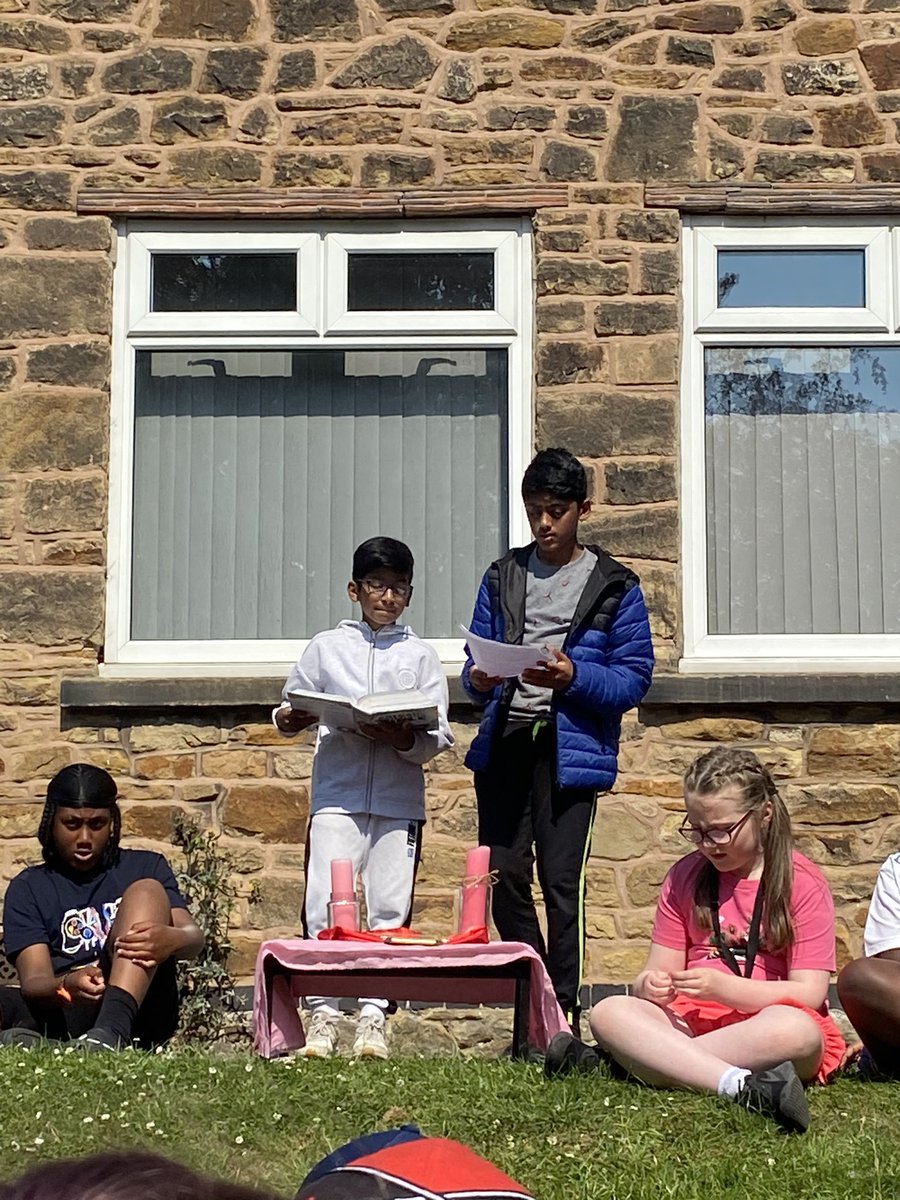 Saturday began with a thoughtful morning prayer all about how we can love one another ❤️