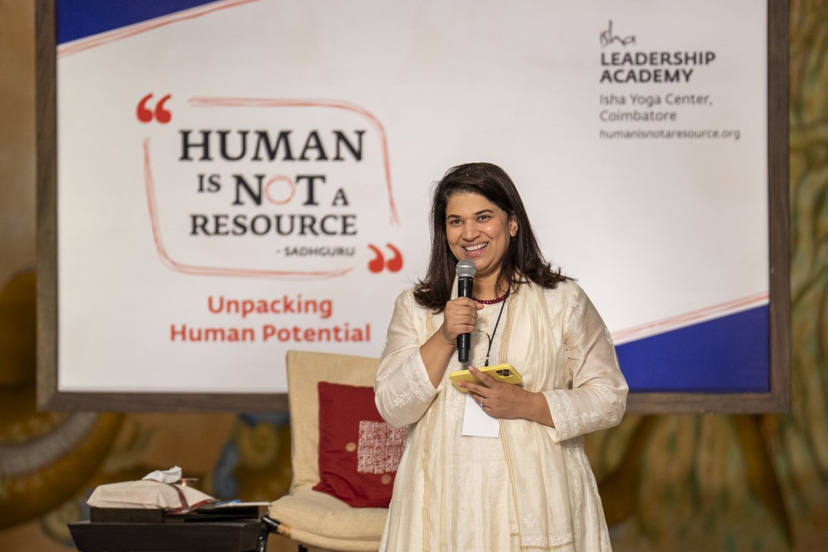 SadhguruAcademy's tweet image. &quot;We have produced leader after leader, across generations. The one thing that ties them together is the mindset of &apos;leaders building leaders&apos;. This is something that we have been able to sustain and grow.&quot; - Anuradha Razdan, Hindustan Unilever @HUL_News #humanisnotaresource