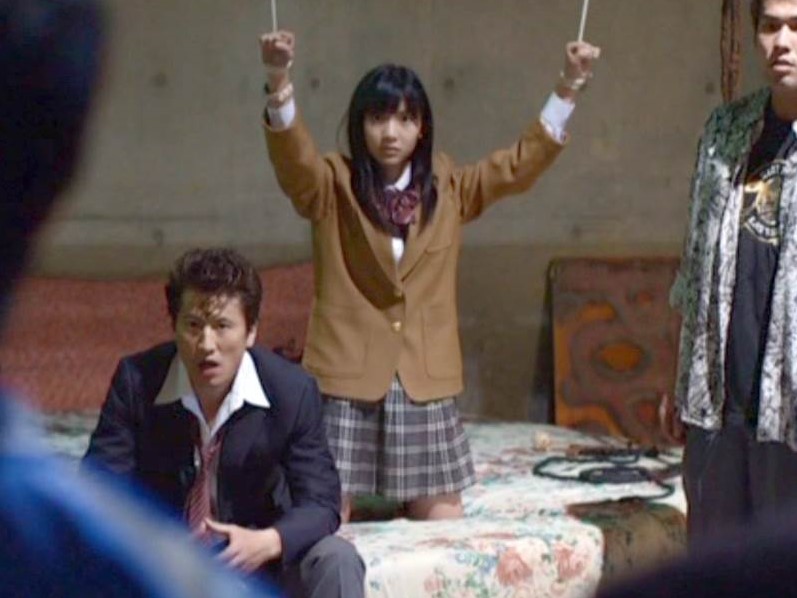 戦!国!男!子!より

この拘束方法、AIでも簡単に出せるんですけど、なんせ指がおかしくなる。でも直によくなるんでしょうね。