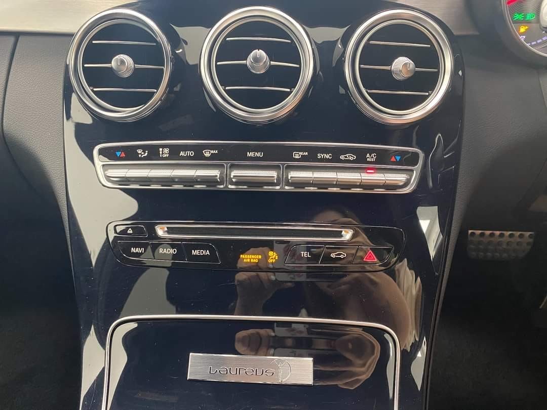 goldmari31's tweet photo. I had a great day driving this car that looks ok, maybe it's expensive but to me it's just transportation🥰enjoy the beautiful scenery https://t.co/7awSPAk0Uk