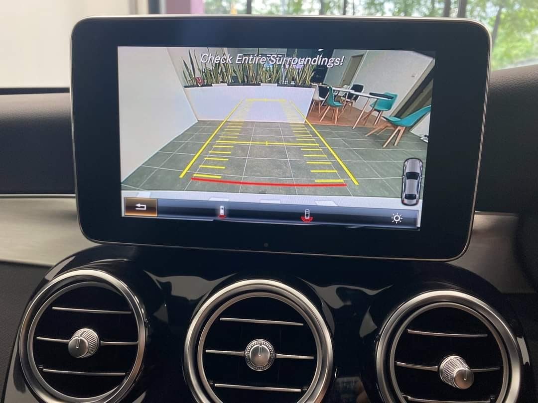 goldmari31's tweet photo. I had a great day driving this car that looks ok, maybe it's expensive but to me it's just transportation🥰enjoy the beautiful scenery https://t.co/7awSPAk0Uk