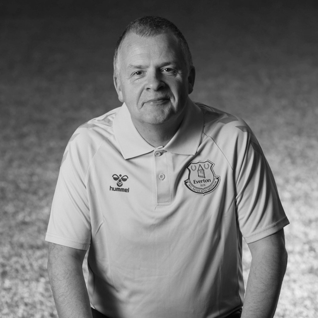 Everton Football Club is deeply saddened to learn of the passing of our Academy Recruitment Manager, Ian Lavery, following a short illness.

Our thoughts are with his wife, Lisa, and three children at this difficult time. Ian will be greatly missed by everyone at the Club.
