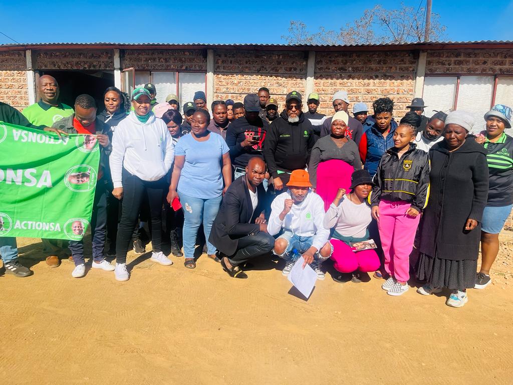FiFi Gcisa (@fgcisa) on Twitter photo Ekurhuleni has successfully launched another branch in EtwaDav Constituency Ward 26.
<a href="/HermanMashaba/">Herman Mashaba</a>
<a href="/RamoseleS/">Rams 'Africa' Sethibe</a>
<a href="/Funzi_Ngobeni/">Funzi Ngobeni</a> Ekurhuleni has successfully launched another branch in EtwaDav Constituency Ward 26.
<a href="/HermanMashaba/">Herman Mashaba</a>
<a href="/RamoseleS/">Rams 'Africa' Sethibe</a>
<a href="/Funzi_Ngobeni/">Funzi Ngobeni</a>