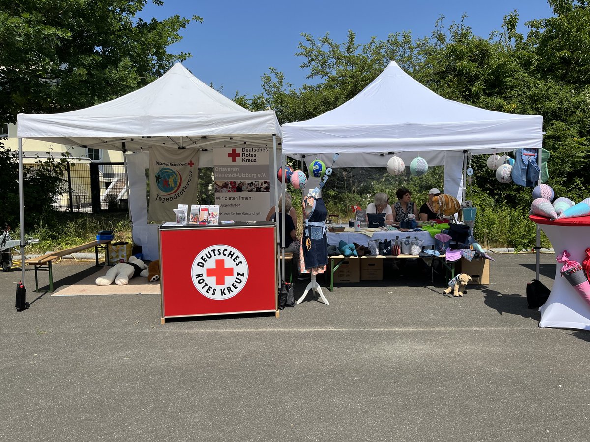 Besucht uns heute noch auf dem Gemeindefest im Bürgerpark Henstedt-Ulzburg. Teddy braucht Hilfe und unsere Stoffretter freuen sich auf euch! #ehrenamt #drk