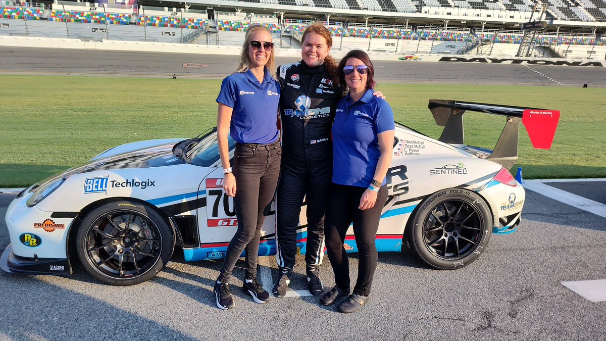 ShiftUpNow's tweet image. Meanwhile there has been a change for our @Round3Racing line-up! After some technical issues yesterday with the 997 our racers compete today in the 702 @TeamCooperTire entry from the team! @SarahMRacing just took the green flag! 

#ShiftUpNow #JoinBellGoFast #TeamCooperTire