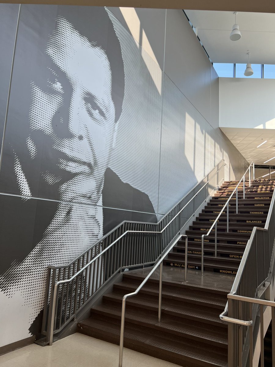 only1norman's tweet photo. The steps to my new office and new beginnings in #teamAPS. I am so excited to join a team of educators dedicated to the whole learner! #MJJallday https://t.co/mJKqM8OkOv