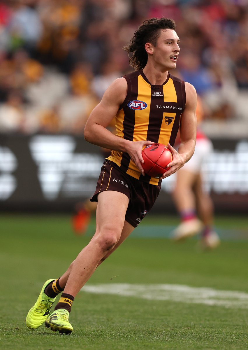 Ineligible for a rising star, but a star in our eyes ✨ 2 goals, 28 disposals, 12 score involvements and 444 metres gained for CMac in a breakout game 🔥