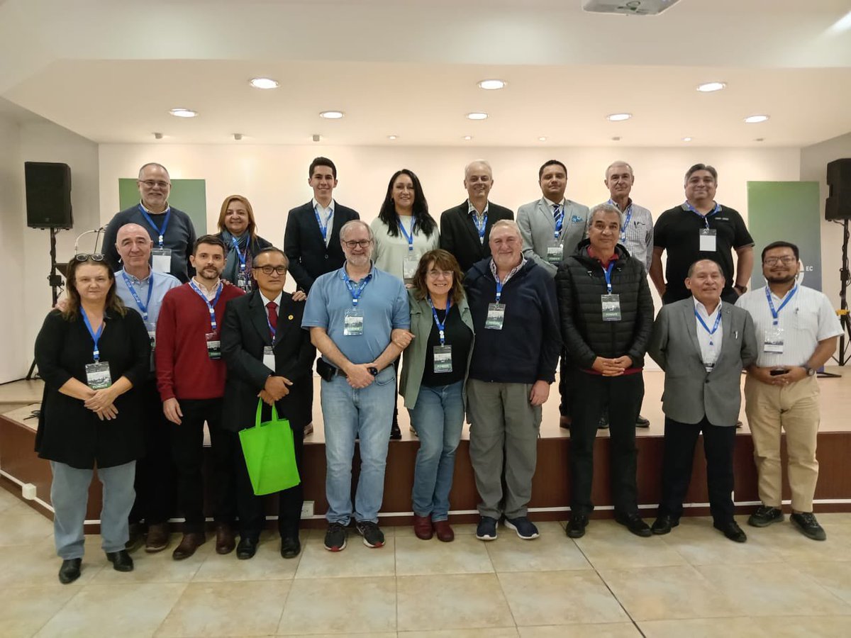 Reunión iberoamericana de Cochrane Gracias a toda la red <a href="/giordanopg/">Dr. Giordano</a> <a href="/pame_seron/">Pamela Seron</a> <a href="/PabloACoello/">Pablo Alonso</a> <a href="/juan_francomd/">Juan Franco 🏳️‍🌈</a> <a href="/andresjo13/">Andrés Viteri García</a> <a href="/PepeRuales/">Pepe Ruales</a> <a href="/cochranecollab/">Cochrane</a> <a href="/CochraneMexico/">Cochrane México</a> <a href="/CochraneChile/">Cochrane Chile</a> <a href="/CochraneArg/">Cochrane Argentina</a> <a href="/Cochrane_US/">Cochrane US Network</a> <a href="/CochraneColomb/">CochraneColombia</a>