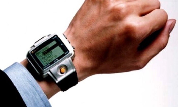 #CeJourLa 10 juin 1998 : #Seiko lance la montre ordinateur 'Ruputer' #DigitalHistory #ComputerWatch  ➡️en.wikipedia.org/wiki/Ruputer