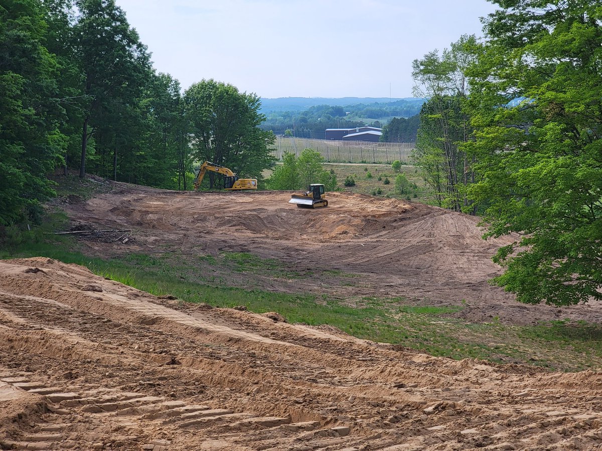 Dan Lucas tweet media