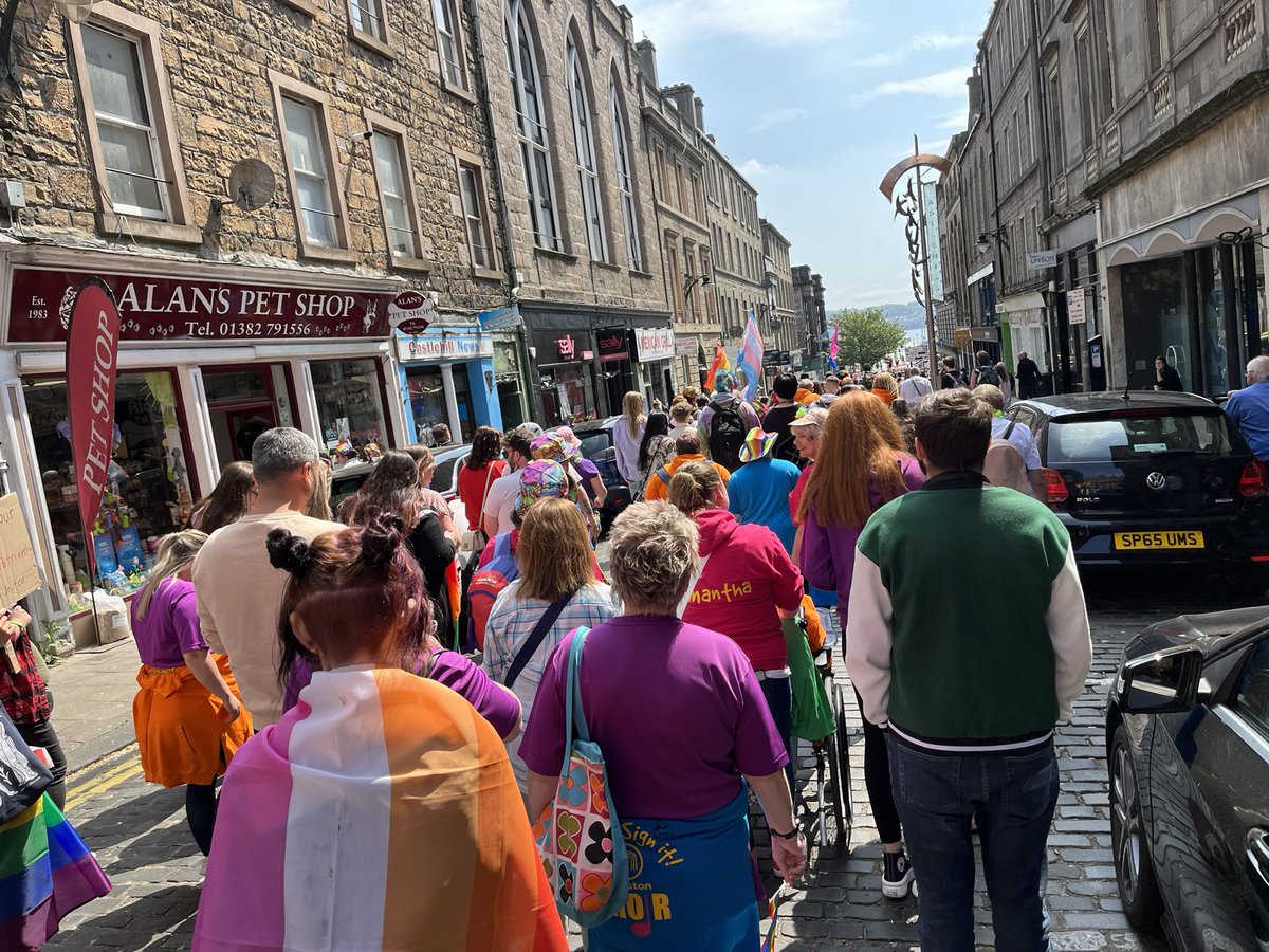 Deb Roberts tweet media