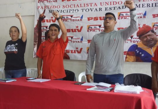 Estructuras del PSUV en el eje Mocoties efectuaron jornada de formación psuv.org.ve/temas/noticias…

<a href="/dcabellor/">Diosdado Cabello R</a> <a href="/PartidoPSUV/">PSUV</a> <a href="/NicolasMaduro/">Nicolás Maduro</a> <a href="/taniapsuv/">Tania Valentina Díaz</a> <a href="/jaarreaza/">Jorge Arreaza M</a> <a href="/FidelVasquzPSUV/">FIDEL E. VASQUEZ I.</a> <a href="/Mippcivzla/">mippci</a> <a href="/nosrodriguezf/">Nosliw Rodríguez Franco</a>

#VenezuelaGaranteDeLosDDHH #10Jun