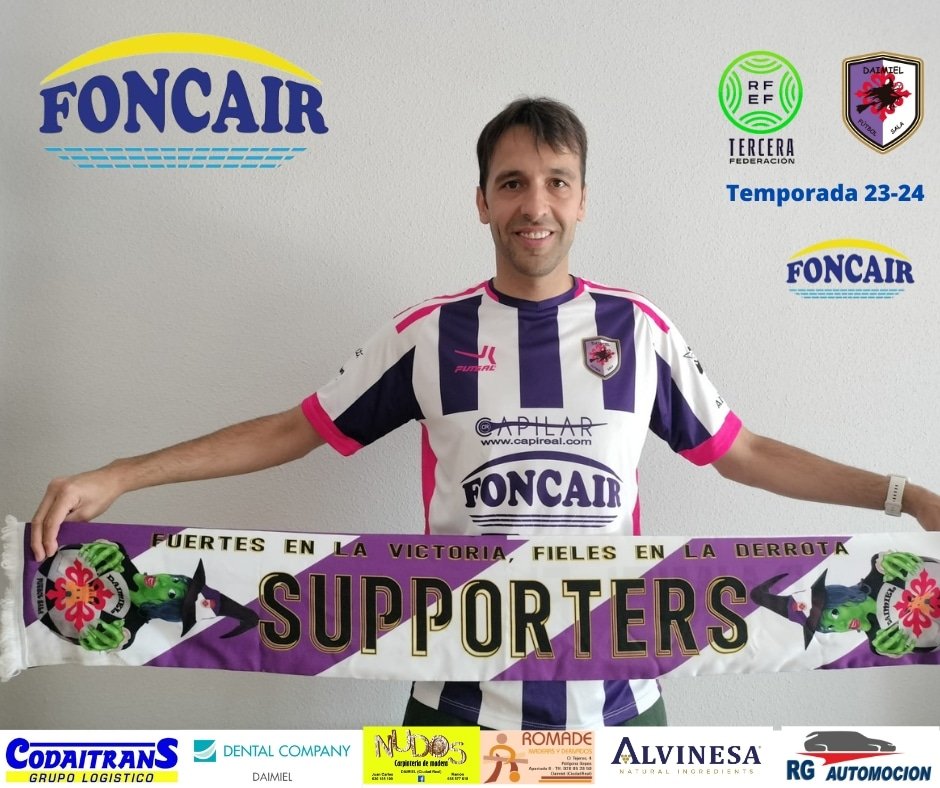 DaimielFutSala's tweet photo. 𝐃𝐄𝐂𝐋𝐀𝐑𝐀𝐂𝐈𝐎𝐍𝐄𝐒 𝐃𝐄𝐋 👨‍🏫 𝐓𝐑𝐀𝐒✍️💜

Amig@s, os dejamos las primeras 🗣️ del míster @fuster5,  tras sellar su renovación ✍️

👉 ¿Por qué decides renovar?
👨‍🏫🗣️.........

Si quieres saber ésta respuesta y otras 👉 en el siguiente link 

https://t.co/pAlRoO5Bos https://t.co/qE9RbpvZMb