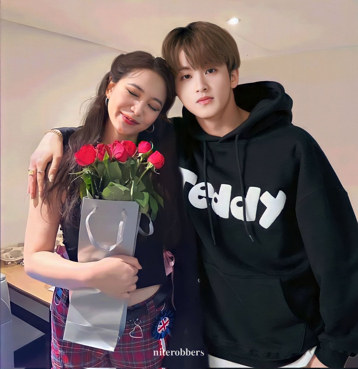 #markri happy satnight 💐