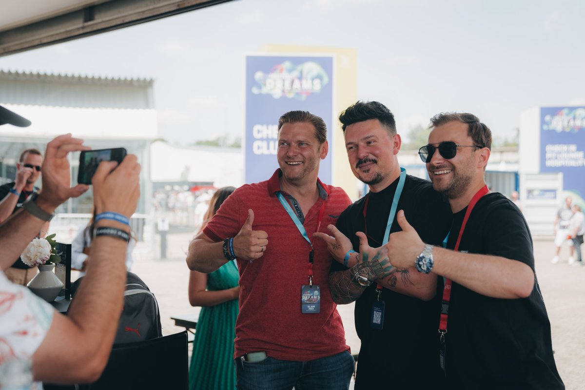 PORSCHΞ tweet media