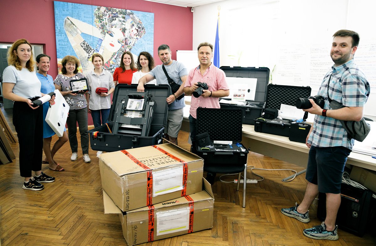 While the Russia is trying to destroy both historical documents and Ukrainian cultural heritage to justify its crimes, European colleagues are coming to Ukraine's aid. We are grateful @NLNatArchief @DutchCulture @CERorganization @ALIPHFoundation