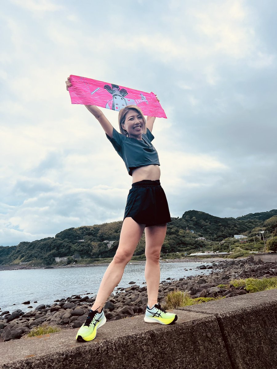 sui_sing_run's tweet photo. 旅行がてら初キンメマラソン‼️

マラソン大会があったから
出会える景色ってあるよね✨

旅行なので10kmです（笑） https://t.co/ANDjYw2NX5