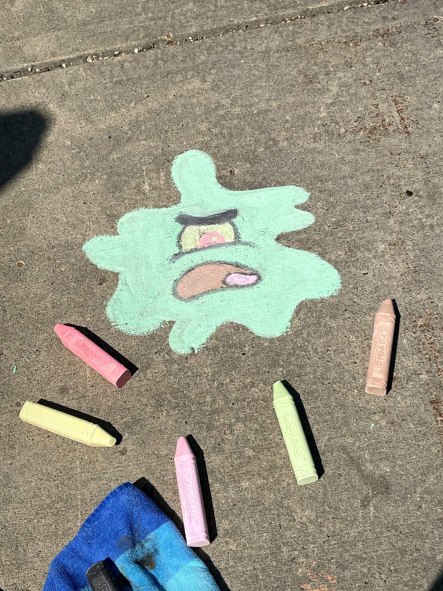 kierapom's tweet photo. I tried chalk art yesterday and I had the most fun ever. https://t.co/EFMdQRpUSo