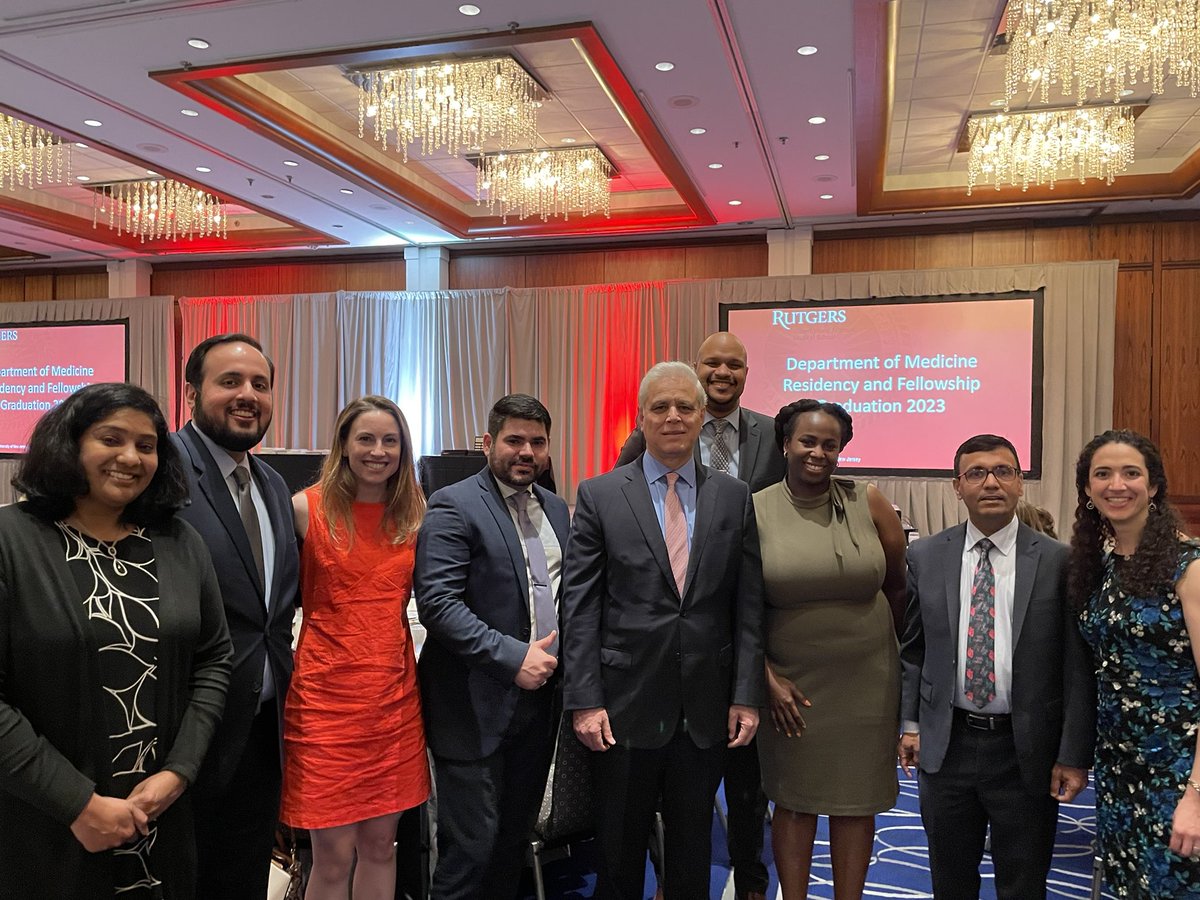 Beaming faces—congratulations to our graduating fellows & mentors—the future is bright @RutgersRWJcards @RWJMS @RWJBarnabas @RWJUH The Division takes great pride in our continued commitment for creating the next generation of leaders for our communities—together we rise!