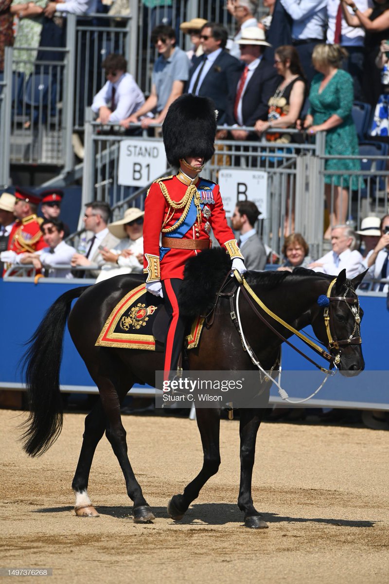 The dashing #PrinceofWales Colonel of the Welsh Guards 🏴󠁧󠁢󠁷󠁬󠁳󠁿❤️
