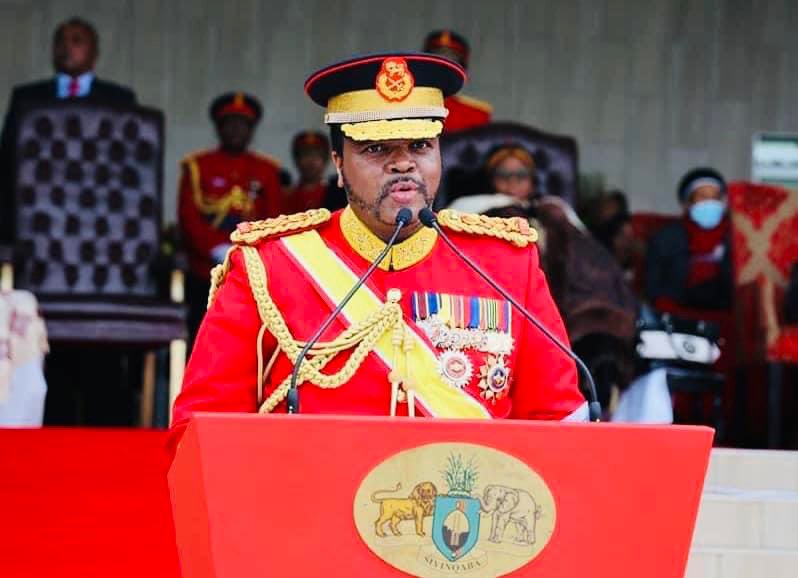 SwaziNews's tweet image. FEMALE COMMANDER OF THE UNDERGROUND FORCES:It’s not the end,Mswati’s government can’t arrest all Commanders.swazilandnews.co.za/fundza.php?ngu…