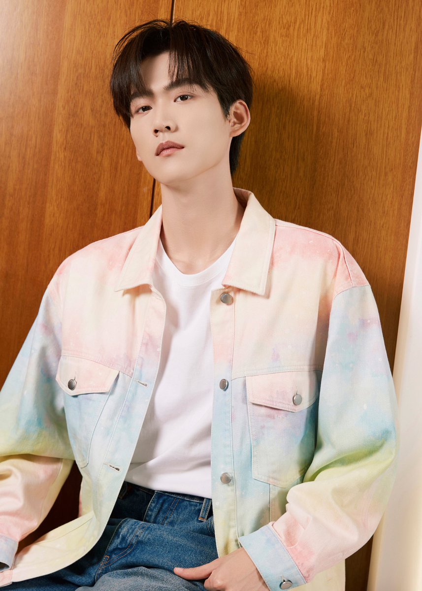 —— 🌌🚀👩🏻‍🚀  ——
『10.06.23』
嘉行新悦‘s weibo update

321 มองทางนี้🔫 ปิดตา ล็อกคุณไว้🕶️ ตาเหยี่ยวจับคน🦅 เกมที่หนักขึ้นและเร็วขึ้นกำลังจะเริ่มขี้นแล้ว🔛！(1/2)

📎 weibo.com/6725885522/491…

#周柯宇 #โจวเคออวี่ #ZhouKeyu #INTO1ZhouKeyu #INTO1