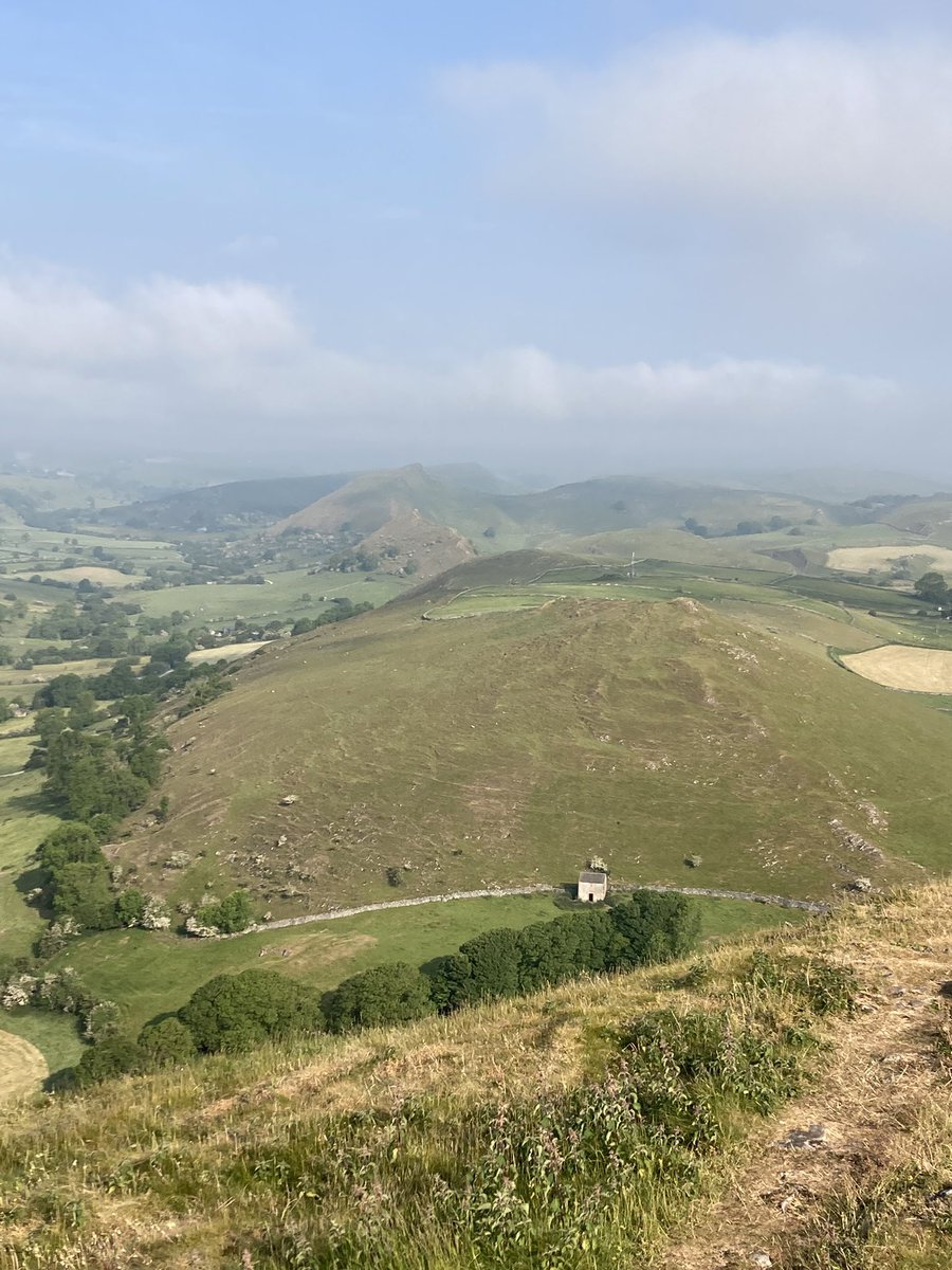 daletucker81's tweet photo. Bit hot for walking but amazing views going over the dragons back this morning #PeakDistrict https://t.co/OK7QBd63mm