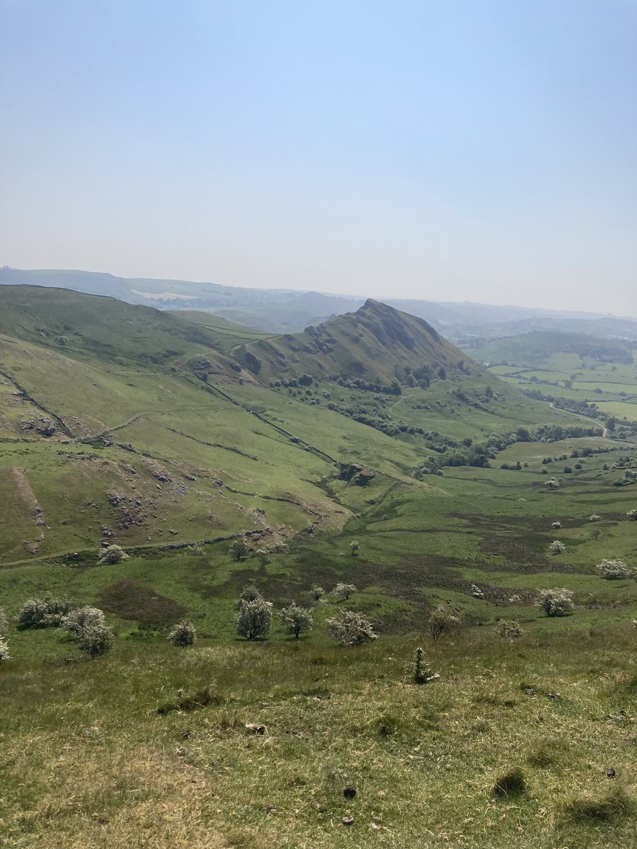 daletucker81's tweet photo. Bit hot for walking but amazing views going over the dragons back this morning #PeakDistrict https://t.co/OK7QBd63mm