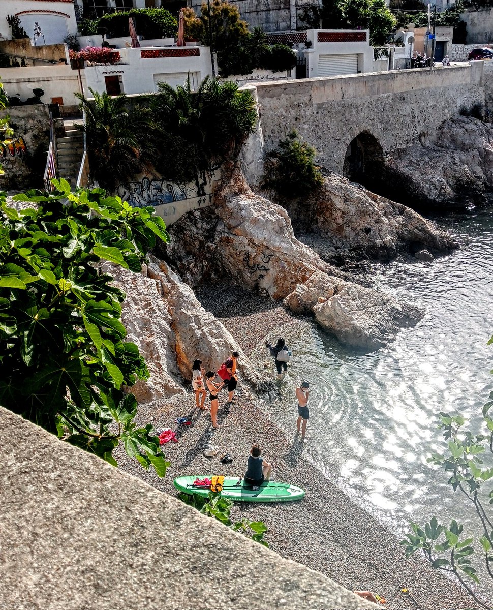 SherifDeMars's tweet photo. #Marseille : La #Calanque du cuivre, une petite plage de galets vers #Malmousque sur la #corniche (photo prise avec un #Oppo A57S) https://t.co/gVpowX3kuI