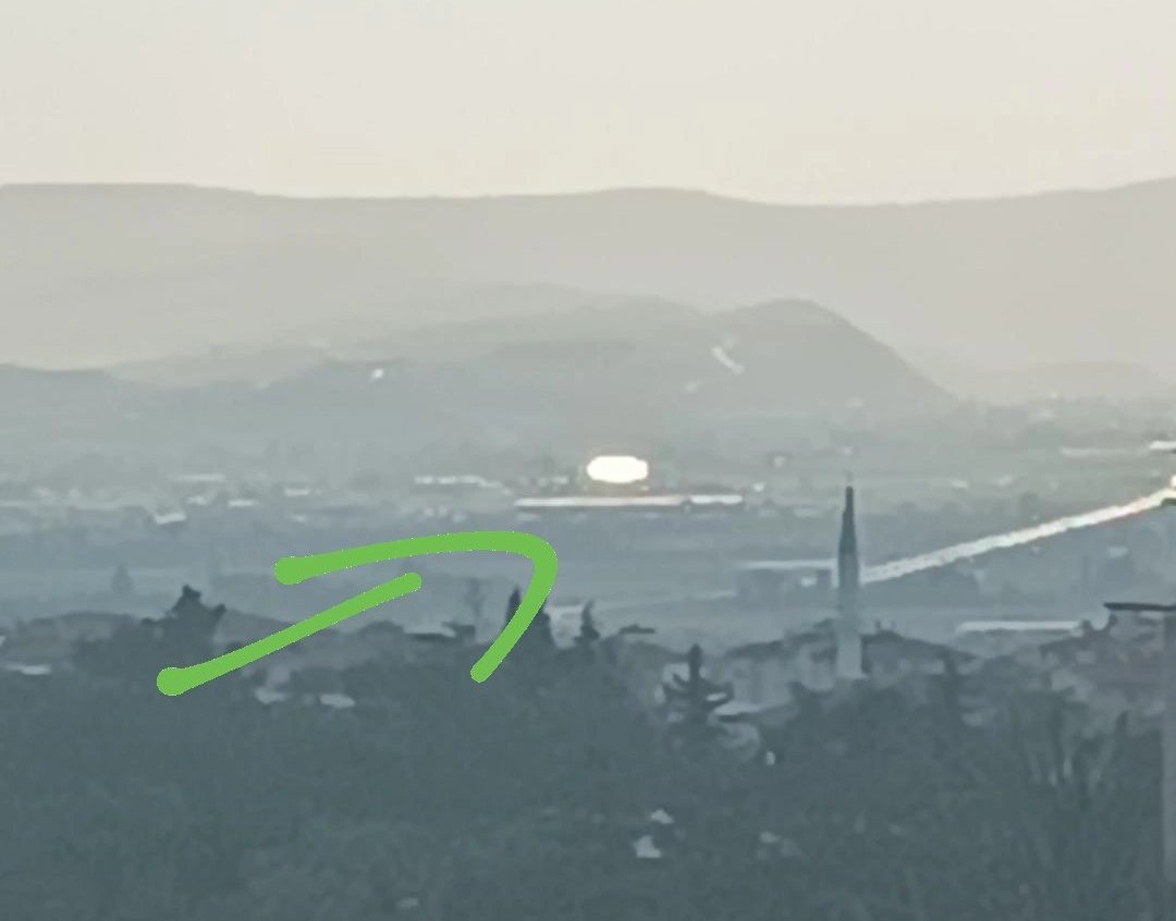 gusholderhaber's tweet photo. Çorum'da bugün UFO görüldüğü iddia ediliyor. https://t.co/eYZvA0Qj0R
