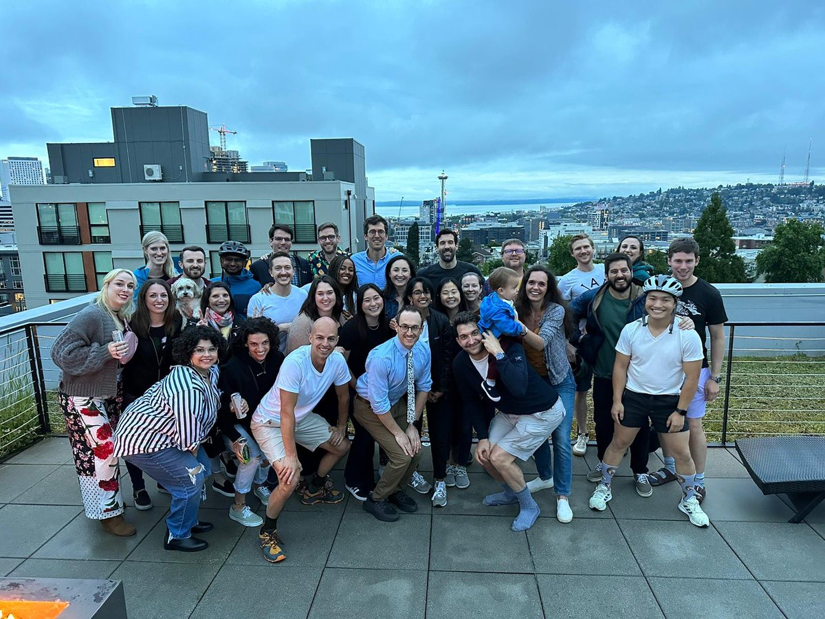 uwashfellows's tweet photo. We love our graduating fellows and the amazing @UWMedHeart community. @jakejmayfield @ArisKaratasakis @BAshinne @TomioTran  @tfsalahuddin @djleedy (Sean + Lee too) ❤️ https://t.co/Zl8imvZo8V
