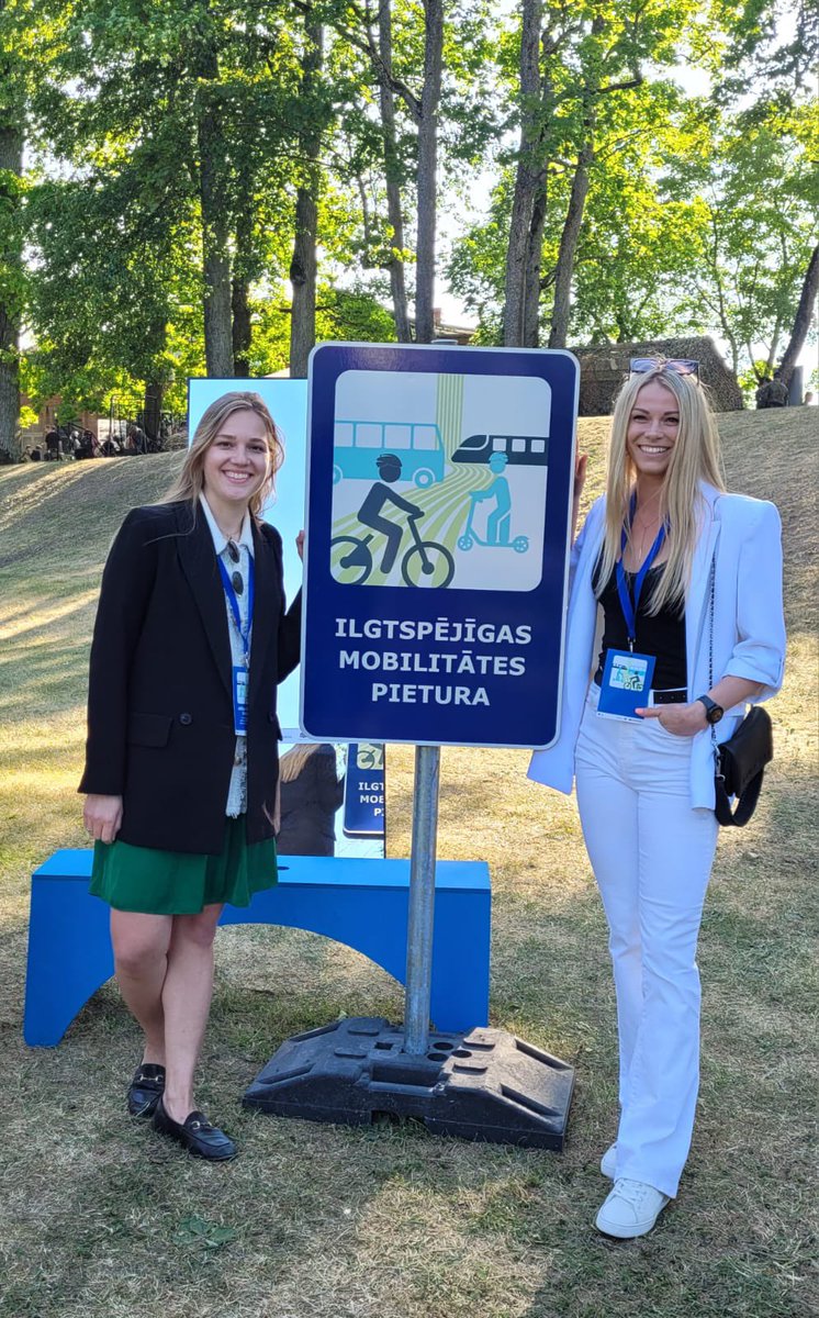 Paldies par diskusiju <a href="/OXDriveLV/">OXDrive.lv</a> Egija Gaiļuma un <a href="/Sat_Min/">Satiksmes ministrija</a>. Daudz jautājumi par koplietošanas auto, tā izdevīgumu un pieejamību Latvija un Eiropā. #GreenDeal #SustainableMobility