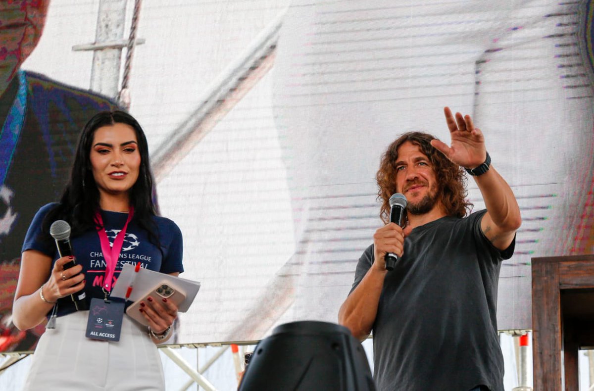 bjmedios's tweet photo. @Carles5puyol en el #championsleaguefanfestmx #bjmedios #bjmagazine #reportebj #futbol #fanfest #pujol #championsleague #autodromohermanosrodriguez https://t.co/KURvoRUsyz