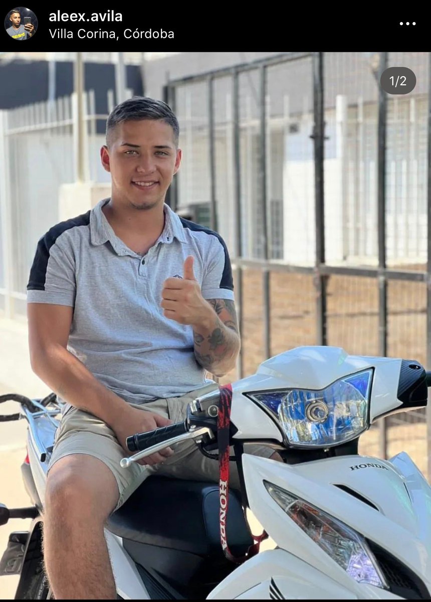 Rocio1282278's tweet photo. El es Alex Avila novio de Milagros Acosta las dos son unas lacras, salen a robar a los boliches.Difundan sus caras por favor🙏🏽Encima tienen el tupe de publicar fotos con los 📱  robados. Tienen varias denuncias pero ellos siguen en las suyas
No queda otra que el escrache SOCIAL😘 https://t.co/XI6ZeHejcP