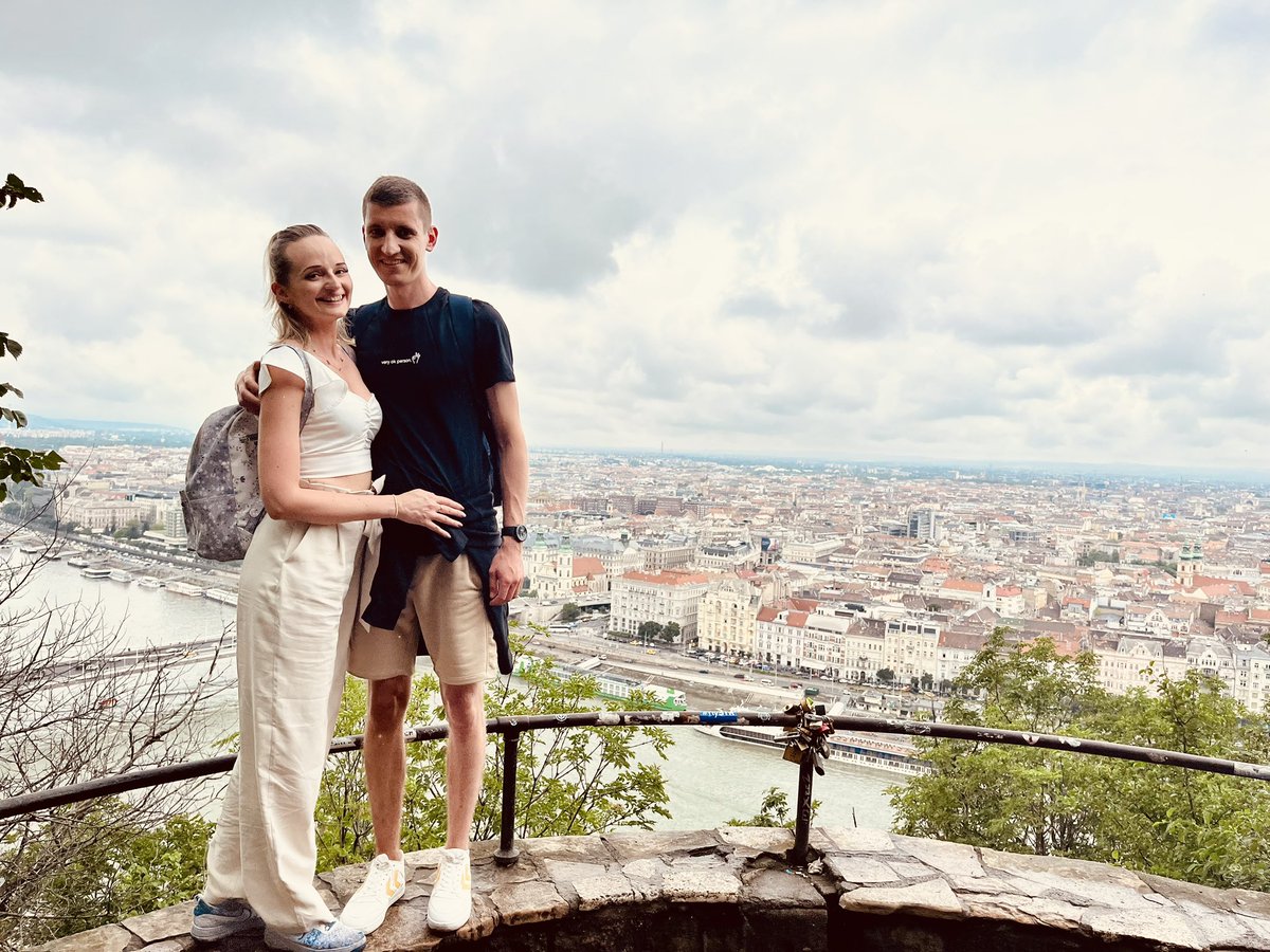 Krótki, szybki reset 🌆 Miniony sezon okazał się szczęśliwy z więcej niż jednego powodu 🤭🥰 piłka serio łączy 🙈