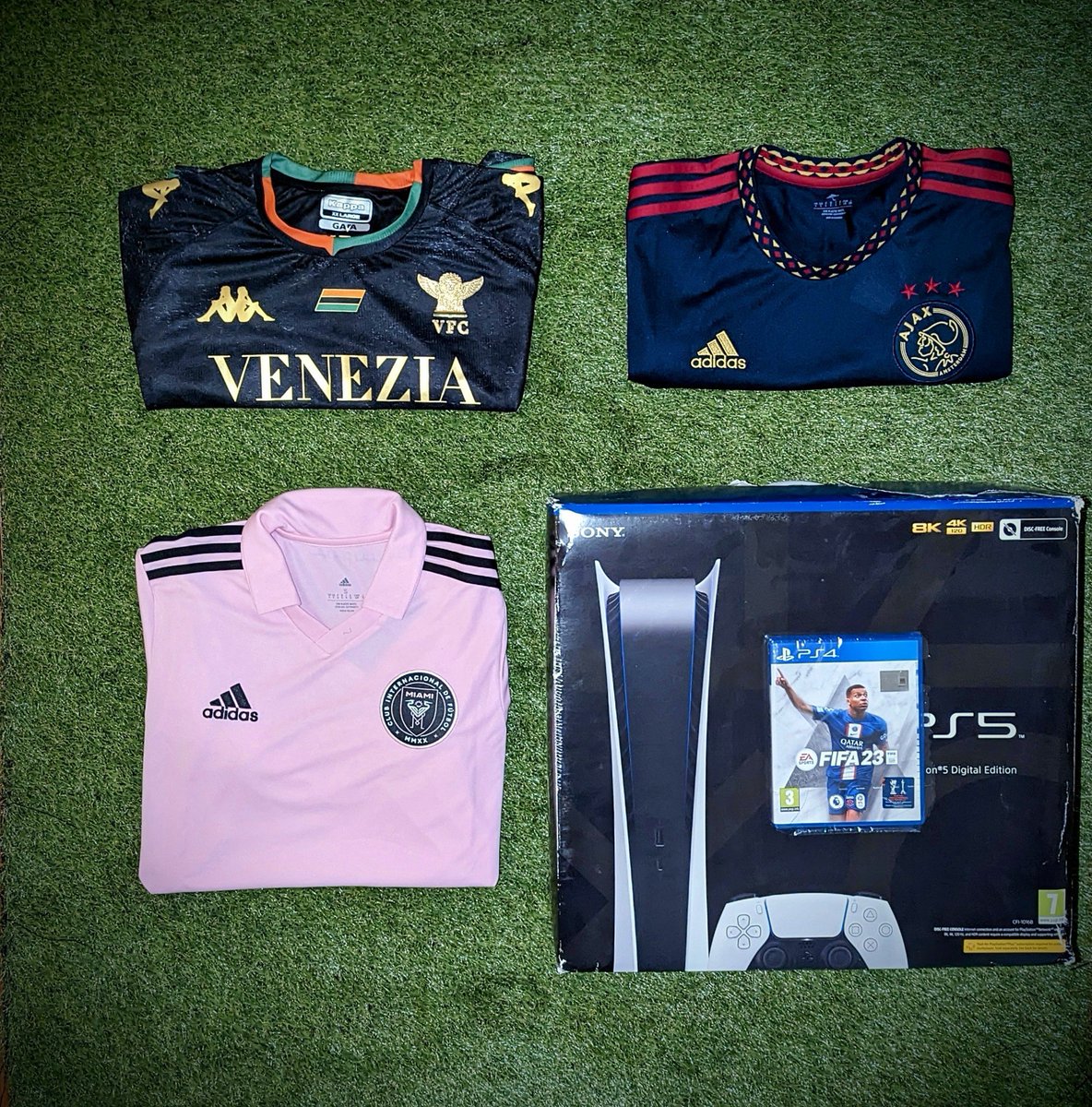 kitpackco's tweet photo. CHAMPION LEAGUE GIVEAWAY 🚨

We're giving away a brand new PS5, Fifa 23 &amp; a mystery shirt to one follower if Man City lift the cup tonight!

To enter 👇

🔄 Retweet this tweet
✅ Follow us https://t.co/ANBQg8vErb