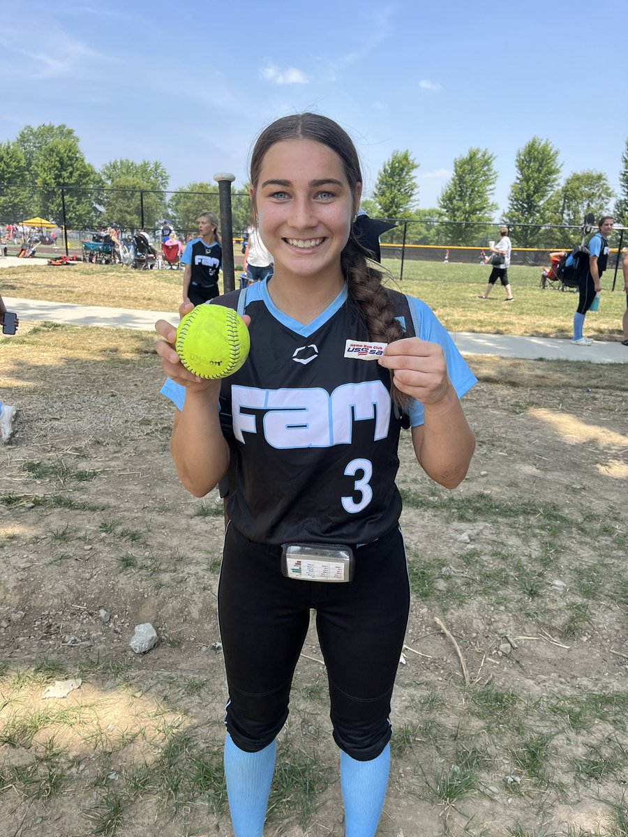 Congrats to our #3 Caitlyn Brooks on hitting her first bomb of the summer!!
<a href="/IN_BAMFAM/">Baseball/Fastpitch Academics Midwest</a>