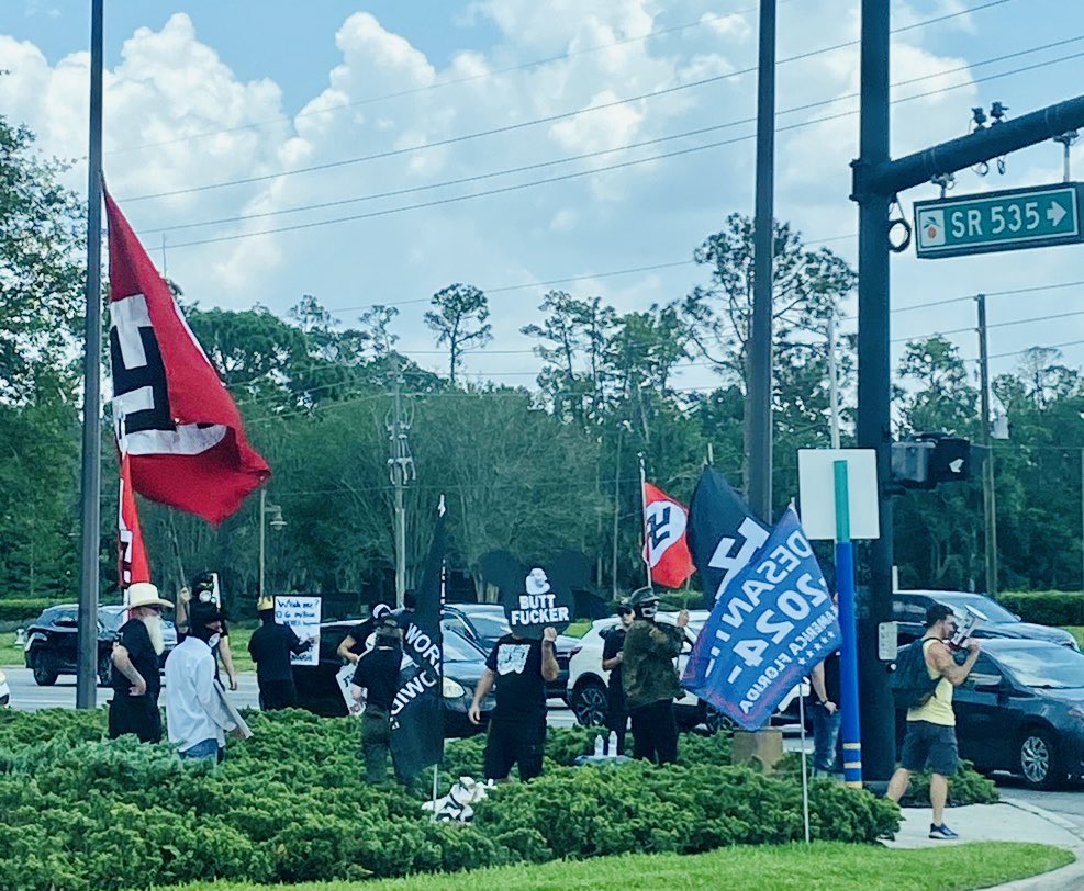 Two dozen white supremacists are outside the main Disney World entrance in Orlando right now, marching with signs featuring Gov DeSantis’s face, swastikas, the n-word and homophobic slurs. 

This is the 2023 Republican Party.