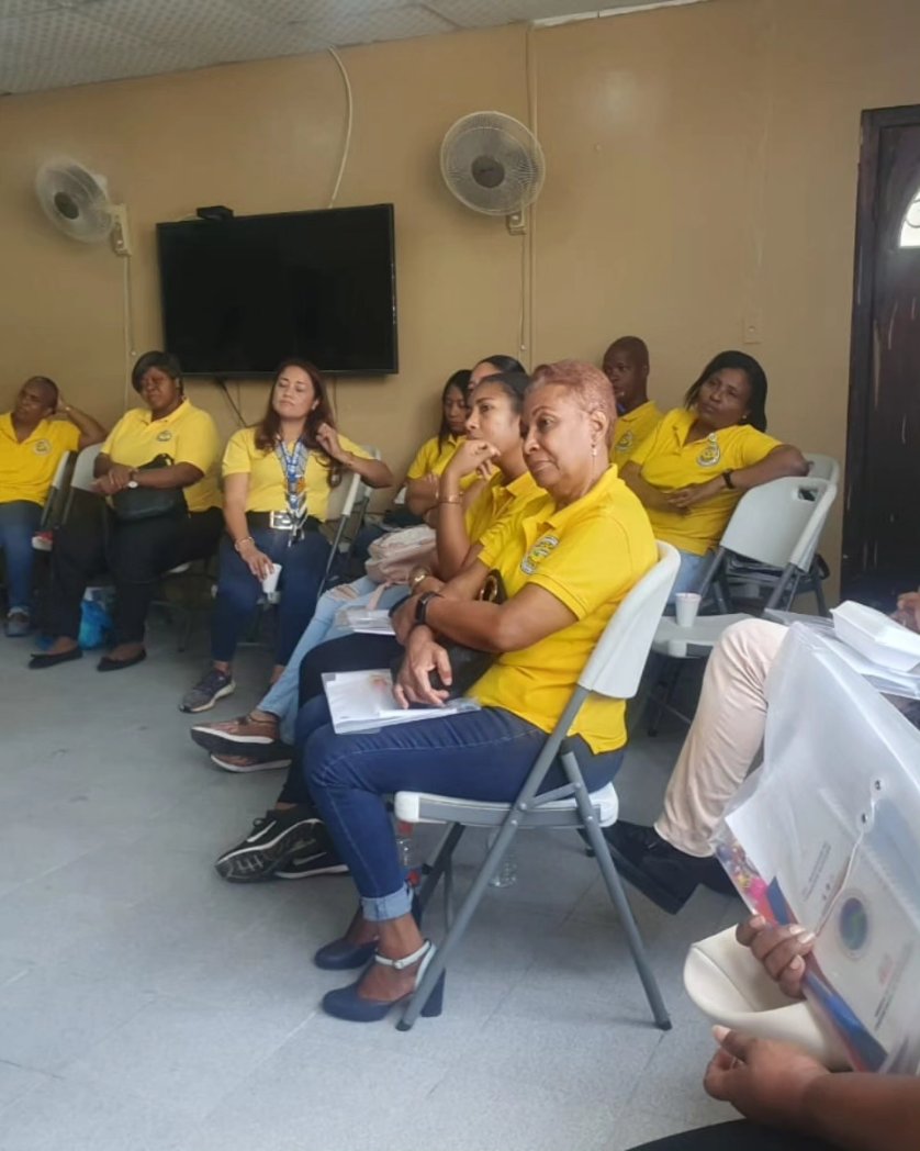 CTRP_Panama's tweet photo. Hoy nos fuimos a la ciudad de Colon para capacitar a nuestros compañeros de @AMogreco @conatopanama https://t.co/sIb7XXbPyZ