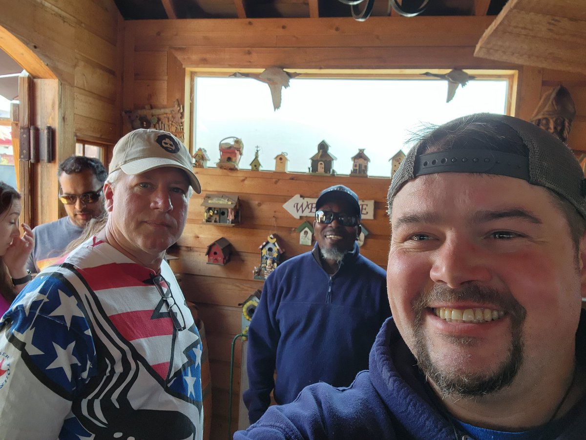 JuryNullify420's tweet photo. Bar crawling and music today !!
Gene's Sausage Shop and Delicatessen rooftop bar
#germantown #germanbar #Chicago #Lincolnpark #daydrinking https://t.co/Y2VaeDrxrb