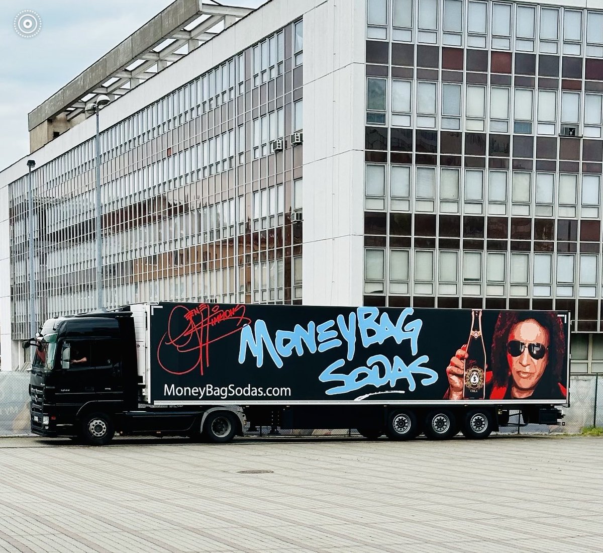 moneybagsodas's tweet photo. Just arrived in Prague! https://t.co/ooBuFcWq2R https://t.co/4Xj0bNoFWJ https://t.co/aunqvNo4gJ