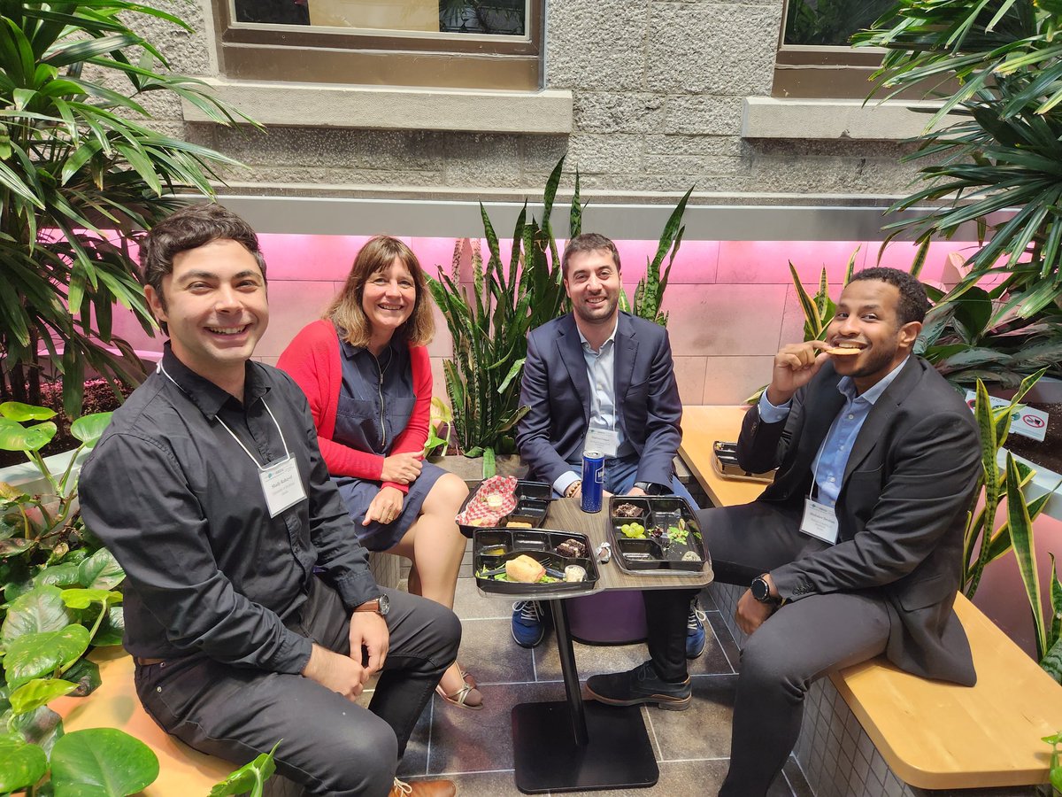 IRBD_StudyGroup's tweet photo. Having lunch at the very nice relaxation garden of @TheNeuro_MNI. Last stretch of the IRBDSG meeting starting now. https://t.co/Ztr1m3enyY
