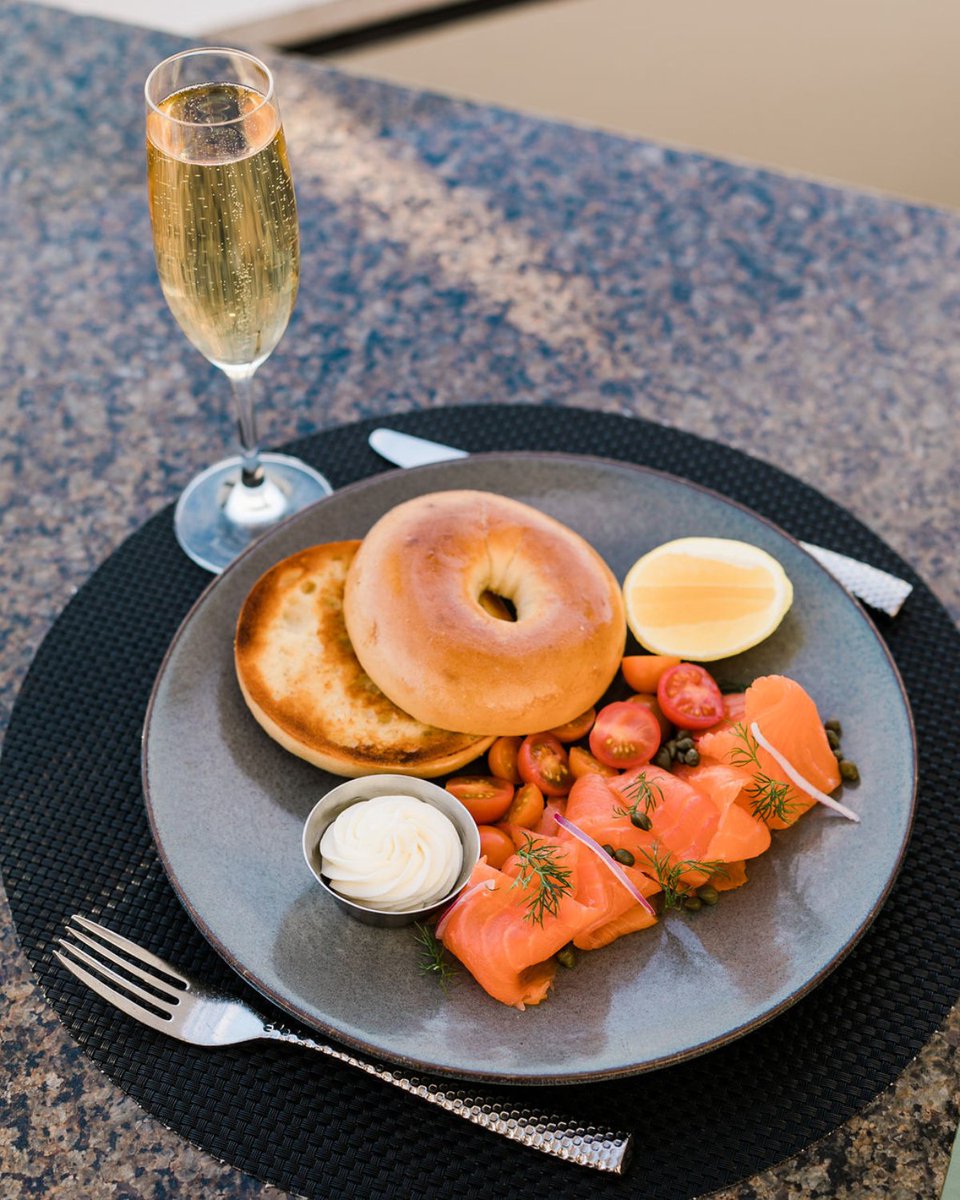 This weekend, bask in the spring sunshine with brunch at The Rooftop by JG! ☀️

.

#weekendbrunch #labrunchspots #labrunch #lafoodies #foodiesofla #therooftopbyjg #waldorfbhmoment